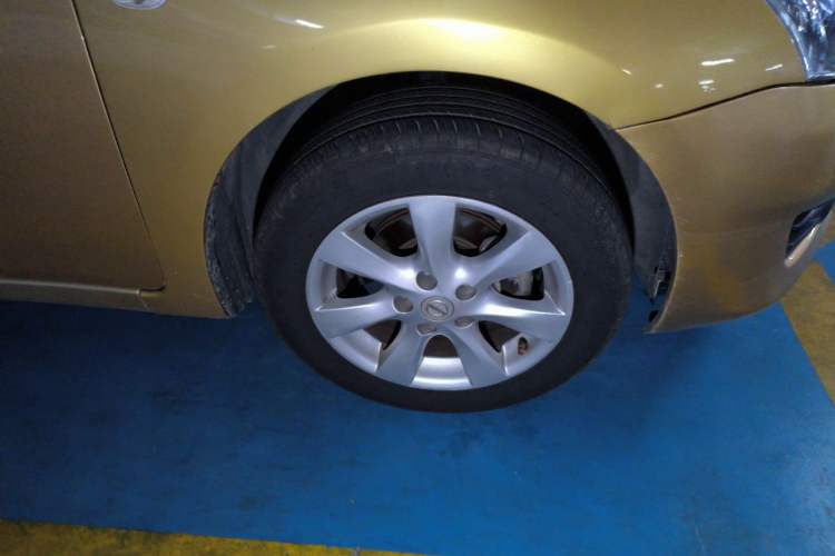 Used Nissan Tiida 2011 1.6L CVT Comfort Model Right Front Wheel Hub