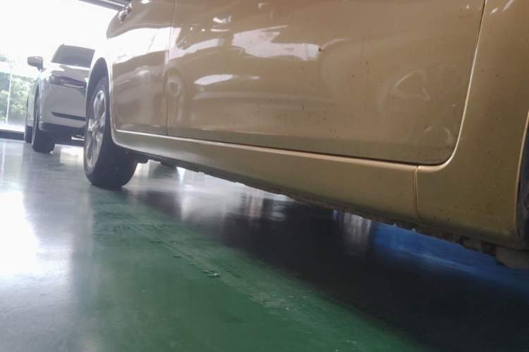 Used Nissan Tiida 2011 1.6L CVT Comfort Model Right Side Sill