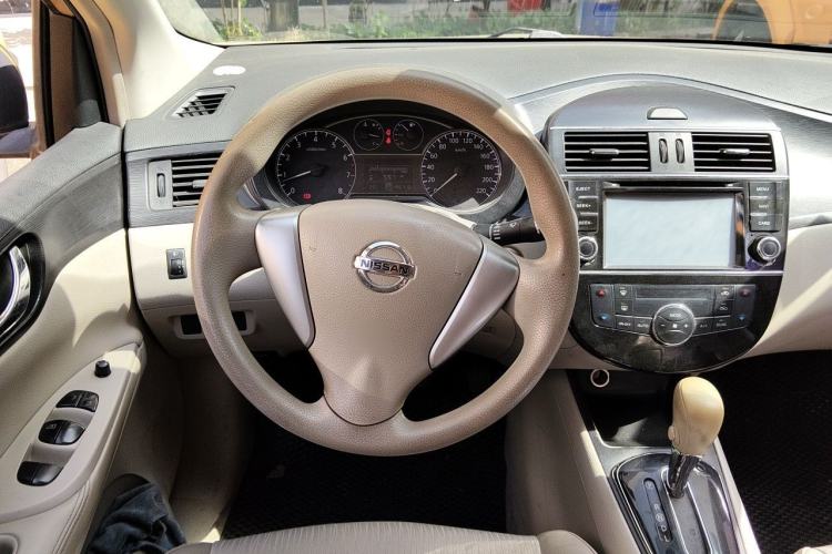 Used Nissan Tiida 2011 1.6L CVT Smart Version Steering Wheel