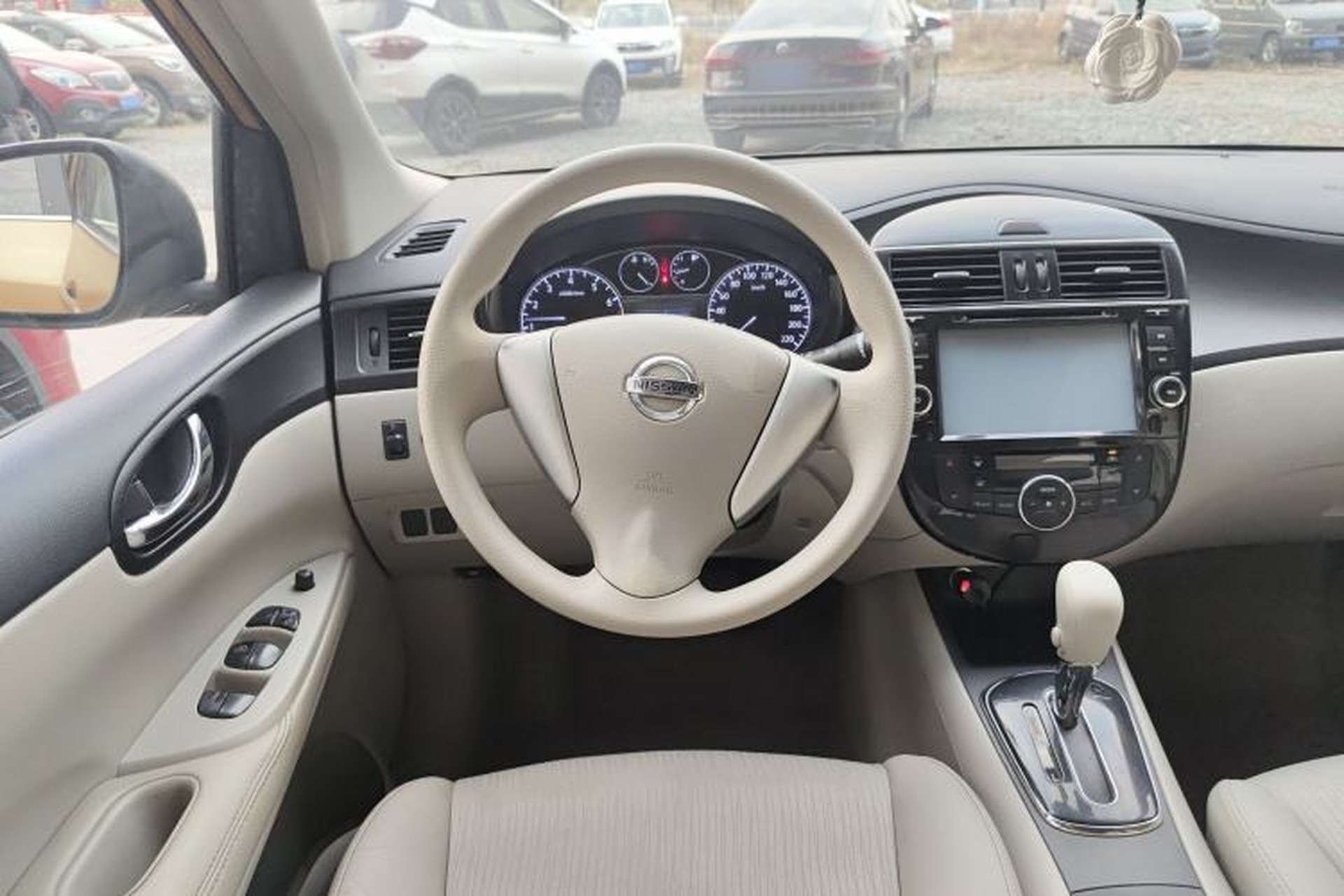 Used Nissan Tiida 2011 1.6L CVT Smart Version Steering Wheel
