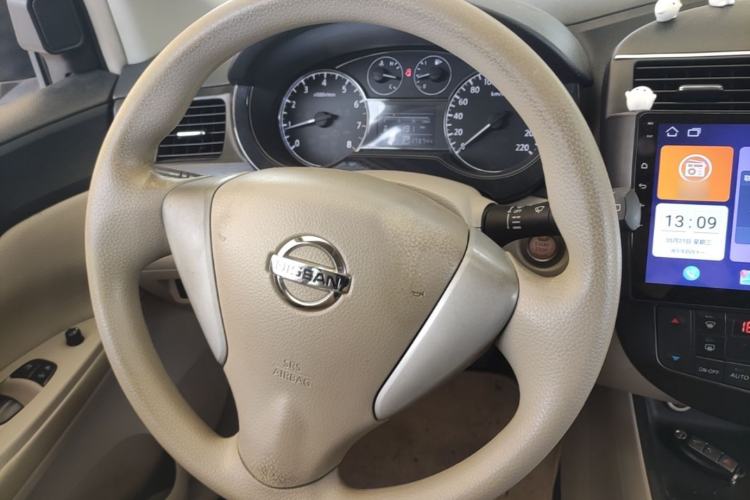 Used Nissan Tiida 2011 1.6L CVT Smart Version Steering Wheel