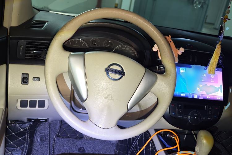 Used Nissan Tiida 2011 1.6L CVT Smart Version Steering Wheel