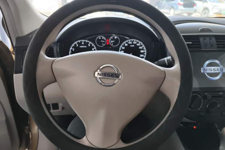 Used Nissan Tiida 2011 1.6L CVT Comfort Model Steering Wheel