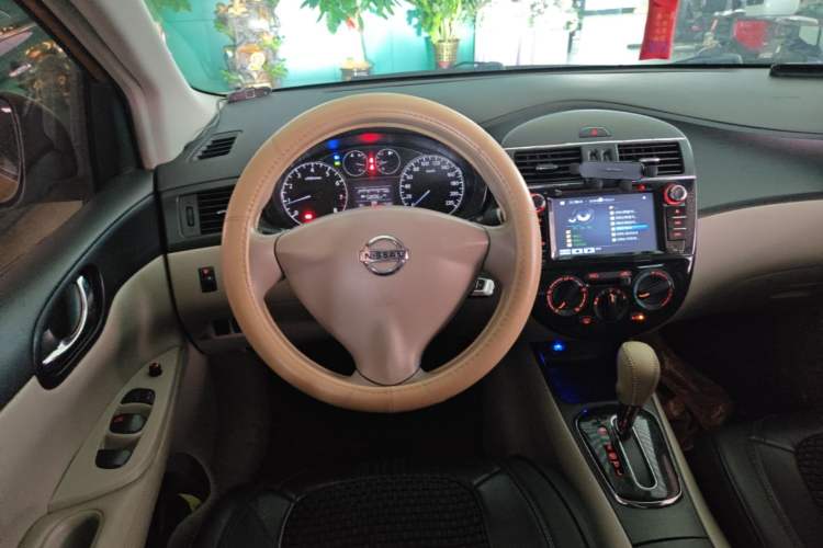 Used Nissan Tiida 2011 1.6L CVT Comfort Model Steering Wheel