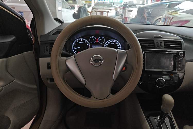 Used Nissan Tiida 2011 1.6L CVT Smart Version Steering Wheel