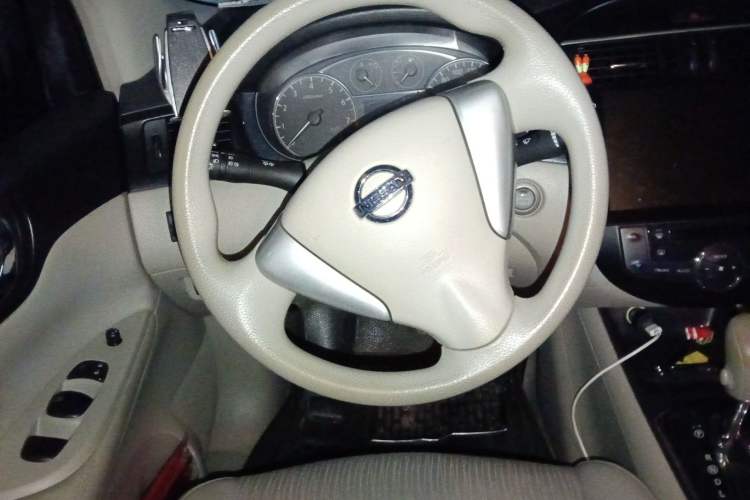 Used Nissan Tiida 2011 1.6L CVT Smart Version Steering Wheel