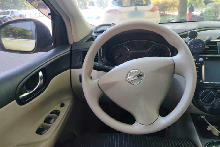 Used Nissan Tiida 2011 1.6L CVT Comfort Model Steering Wheel