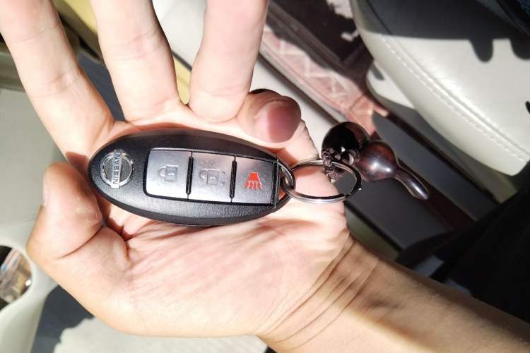 Used Nissan Tiida 2011 1.6L CVT Smart Version Vehicle Key