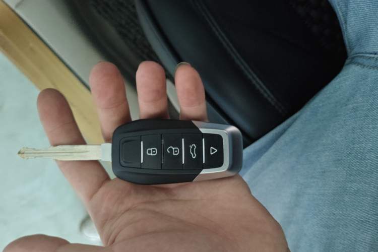 Used Nissan Tiida 2011 1.6L CVT Comfort Model Vehicle Key
