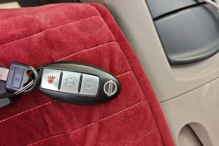 Used Nissan Tiida 2011 1.6L CVT Smart Version Vehicle Key