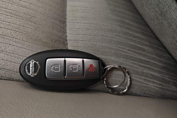 Used Nissan Tiida 2011 1.6L CVT Smart Version Vehicle Key