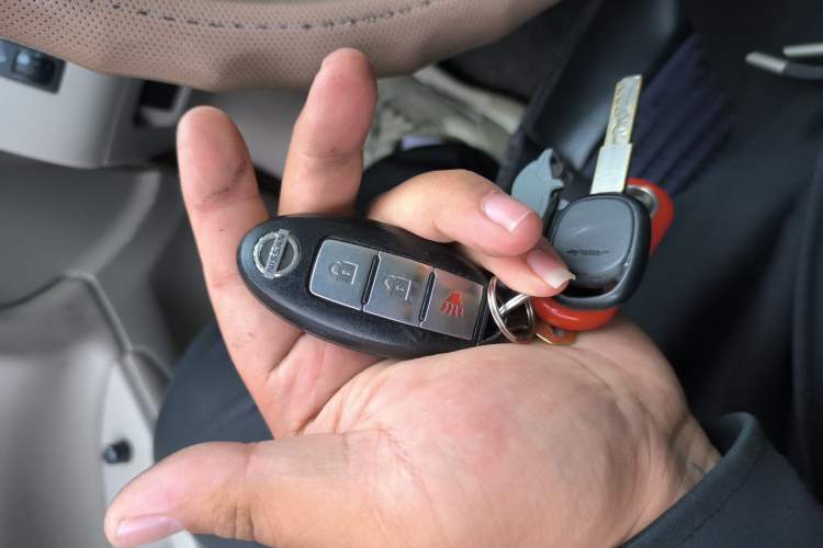 Used Nissan Tiida 2011 1.6L CVT Smart Version Vehicle Key