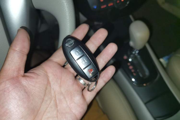 Used Nissan Tiida 2011 1.6L CVT Smart Version Vehicle Key