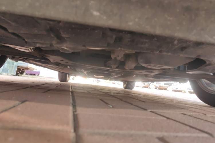 Used Nissan Tiida 2013 1.6L CVT Cool Cafe Edition Chassis Front