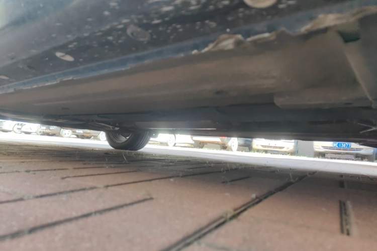 Used Nissan Tiida 2013 1.6L CVT Cool Cafe Edition Chassis Front Right