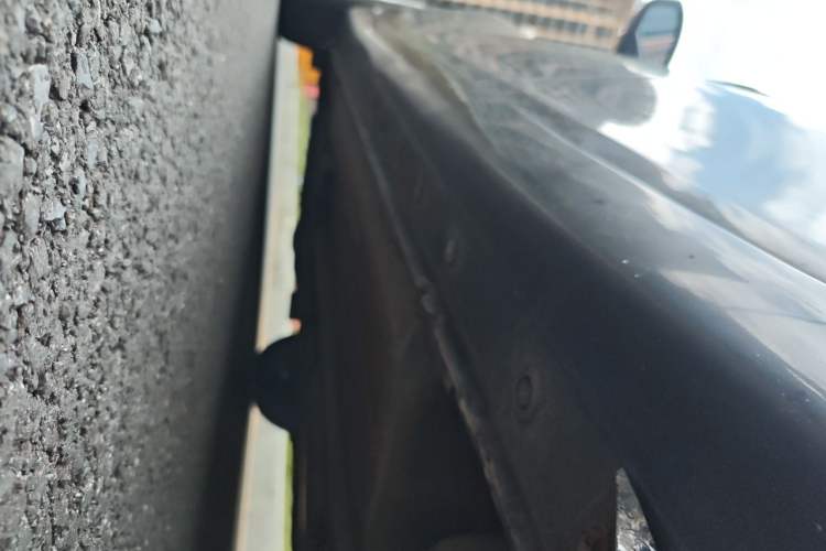Used Nissan Tiida 2013 1.6L CVT Cool Cafe Edition Chassis Rear Left