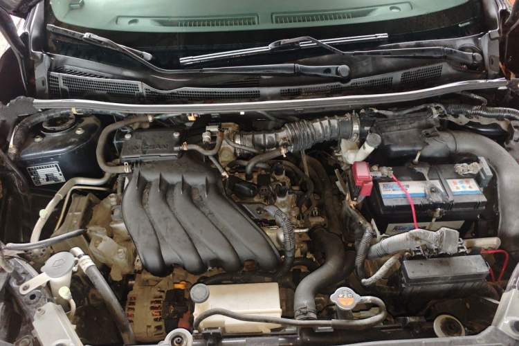 Used Nissan Tiida 2013 1.6L CVT Cool Cafe Edition Engine Bay
