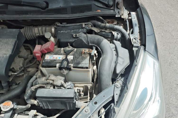 Used Nissan Tiida 2013 1.6L CVT Cool Cafe Edition Engine Bay Left