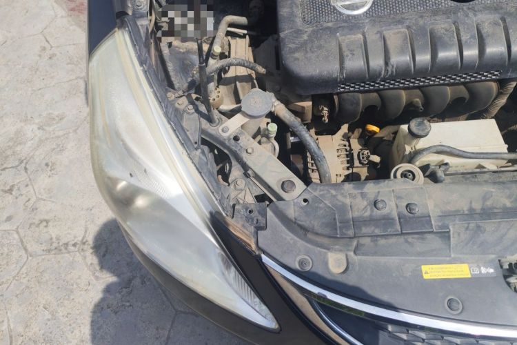 Used Nissan Tiida 2013 1.6L CVT Cool Cafe Edition Engine Bay Right