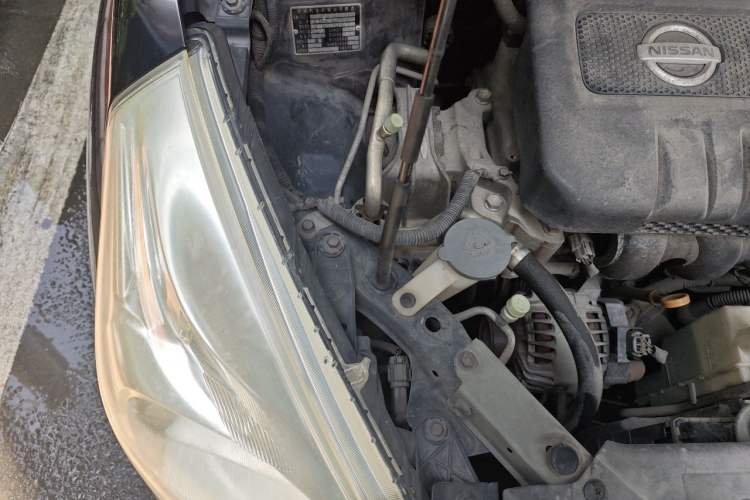 Used Nissan Tiida 2013 1.6L CVT Cool Cafe Edition Engine Bay Right