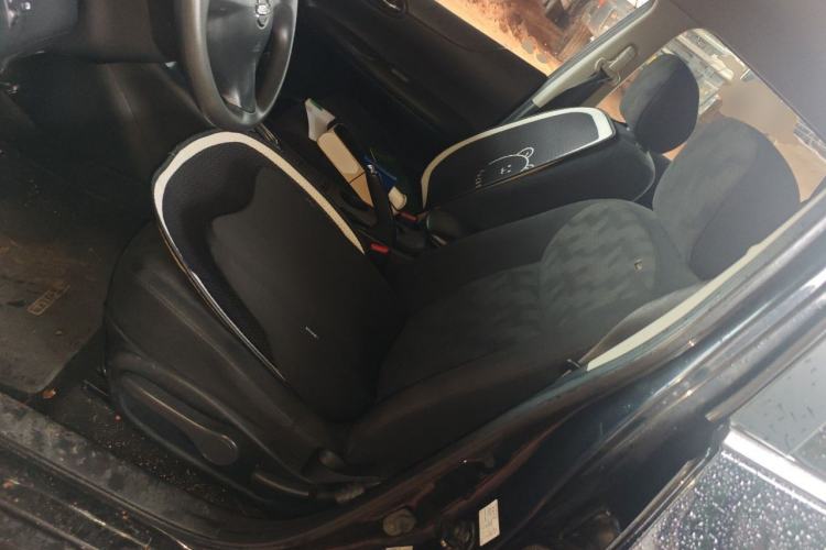Used Nissan Tiida 2013 1.6L CVT Cool Cafe Edition Left Front Seat