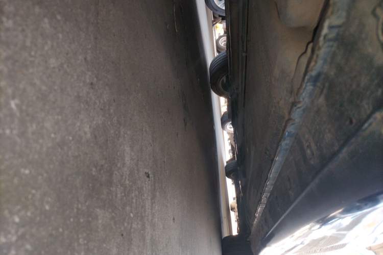 Used Nissan Tiida 2013 1.6L CVT Cool Cafe Edition Right Side Sill