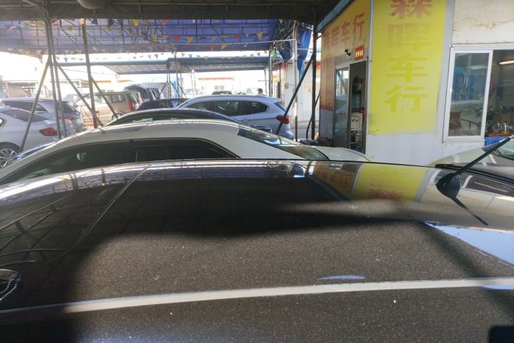 Used Nissan Tiida 2013 1.6L CVT Cool Cafe Edition Roof