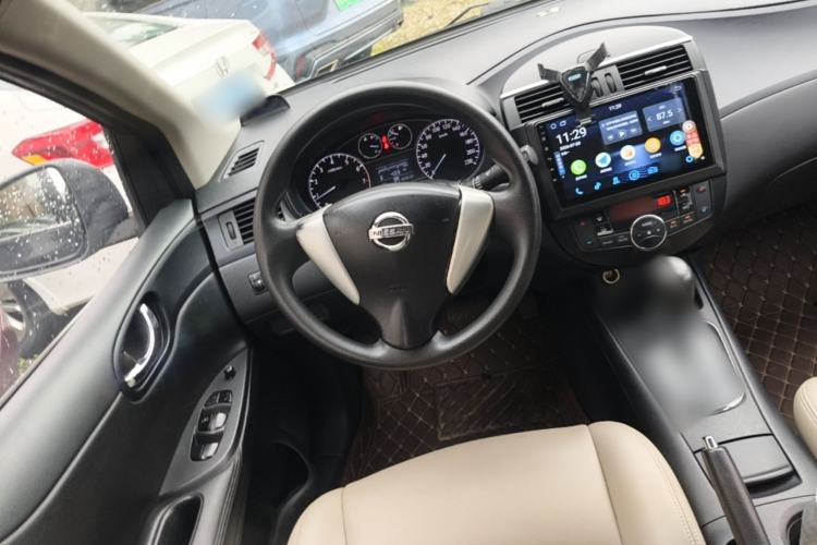 Used Nissan Tiida 2013 1.6L CVT Cool Cafe Edition Steering Wheel
