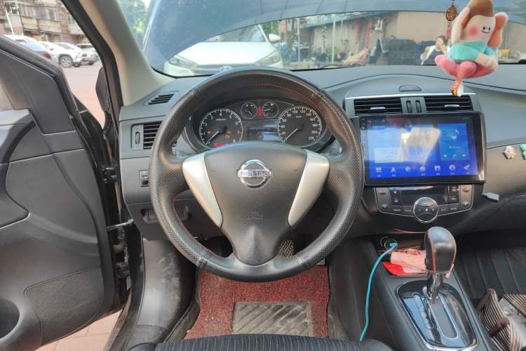 Used Nissan Tiida 2013 1.6L CVT Cool Cafe Edition Steering Wheel