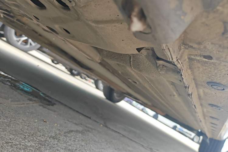 Used Nissan Tiida 2013 1.6L CVT Cool Cafe Edition Chassis Front Left