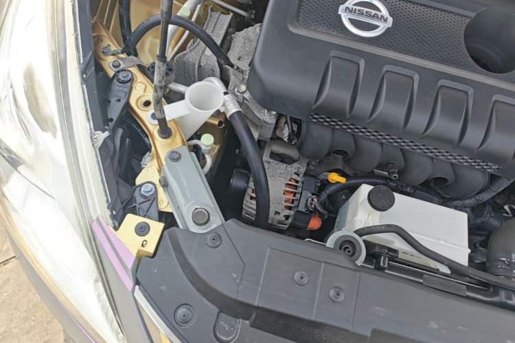 Used Nissan Tiida 2013 1.6L CVT Cool Cafe Edition Engine Bay Right