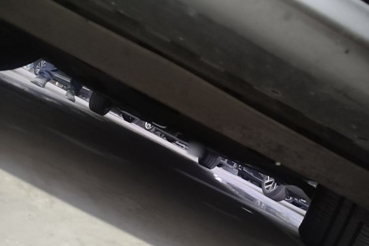 Used Nissan Tiida 2013 1.6L CVT Cool Cafe Edition Chassis Front