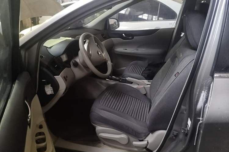 Used Nissan Tiida 2013 1.6L CVT Cool Cafe Edition Left Front Seat