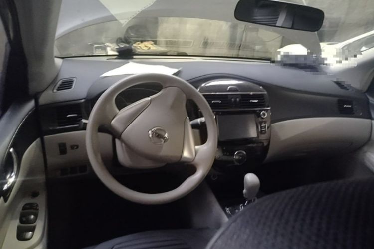Used Nissan Tiida 2013 1.6L CVT Cool Cafe Edition Steering Wheel