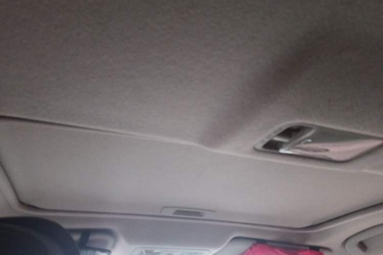 Used Nissan Tiida 2013 1.6L CVT Cool Cafe Edition Headliner