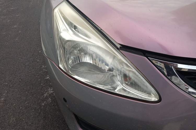 Used Nissan Tiida 2013 1.6L CVT Cool Cafe Edition Right Front Headlight