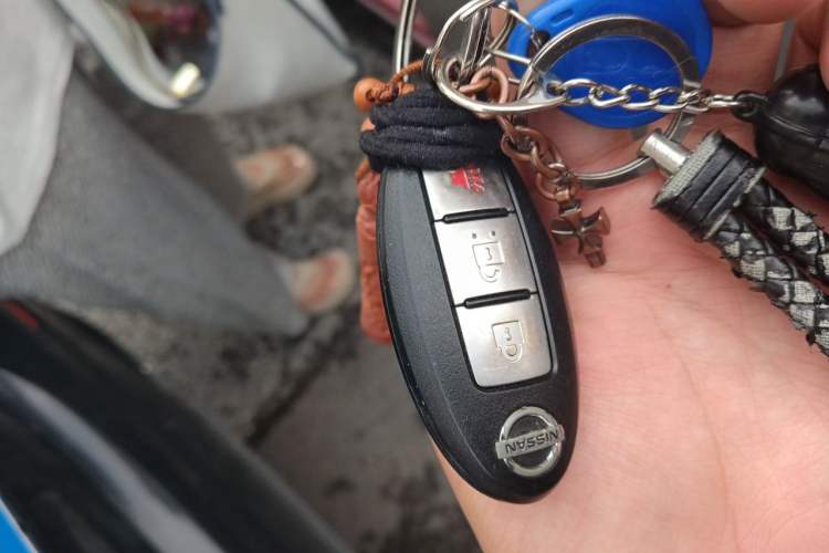 Used Nissan Tiida 2013 1.6L CVT Cool Cafe Edition Vehicle Key