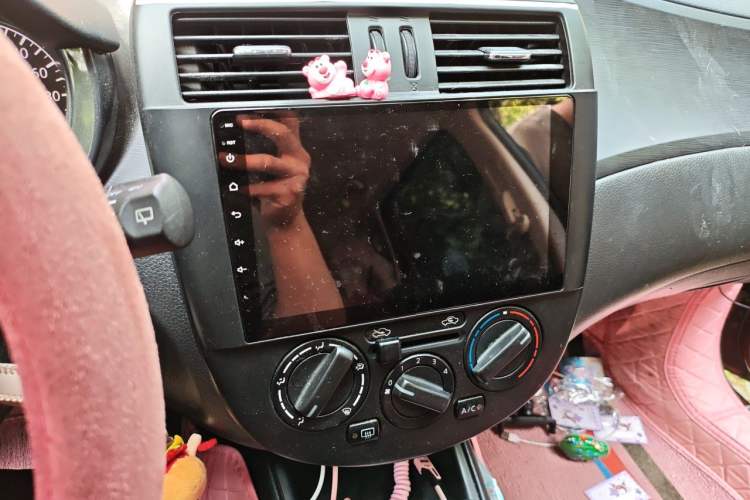 Used Nissan Tiida 2013 1.6L CVT Cool Cafe Edition Audio And AC Panel