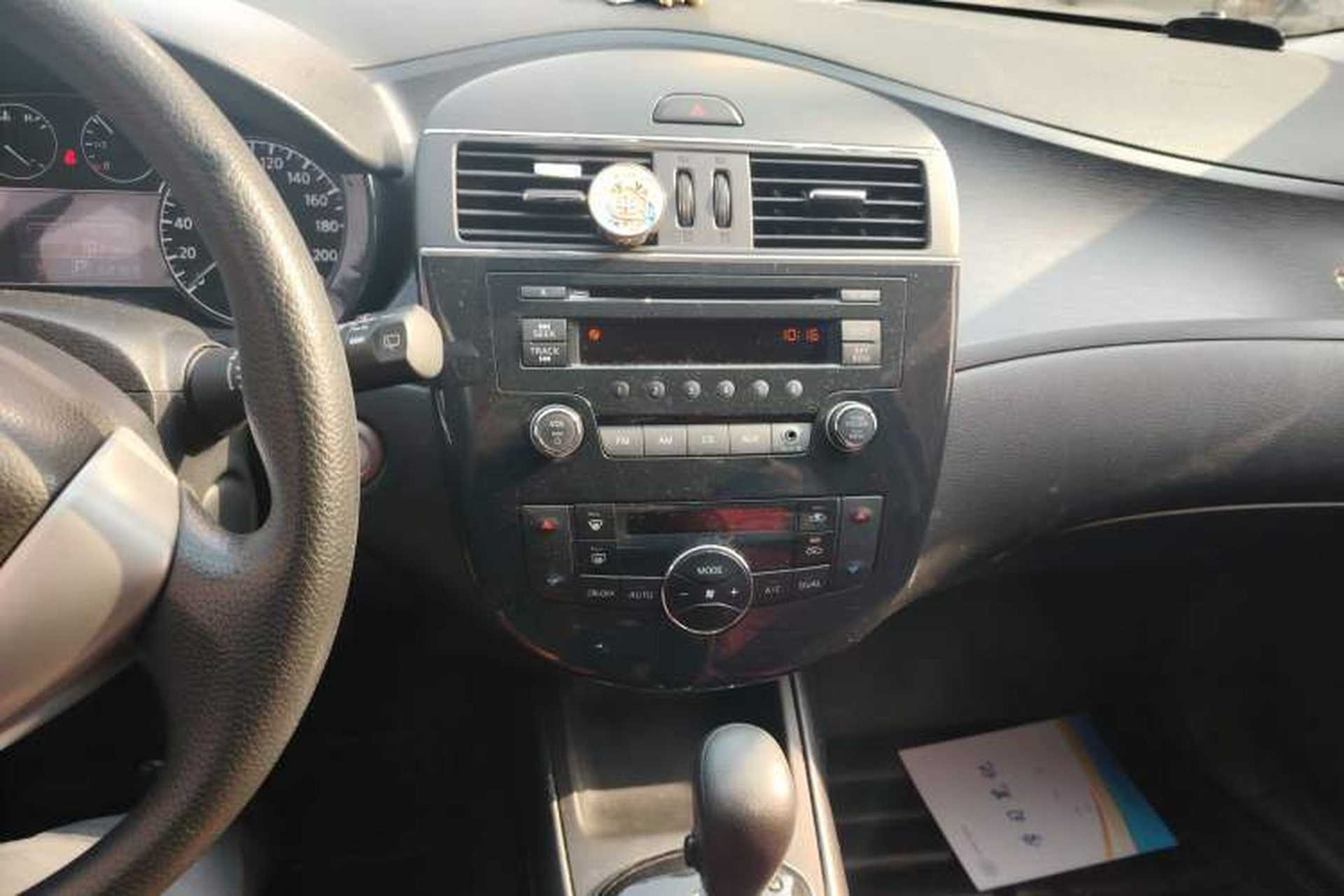 Used Nissan Tiida 2013 1.6L CVT Cool Cafe Edition Audio And AC Panel