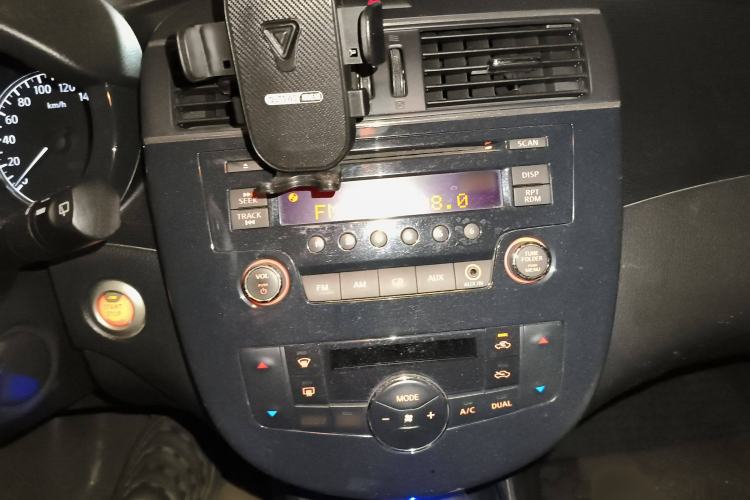 Used Nissan Tiida 2013 1.6L CVT Cool Cafe Edition Audio And AC Panel