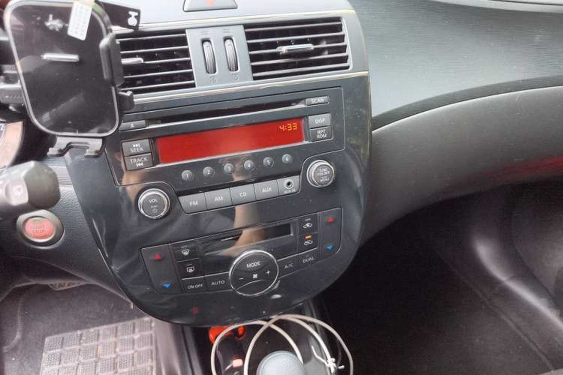 Used Nissan Tiida 2013 1.6L CVT Cool Cafe Edition Audio And AC Panel