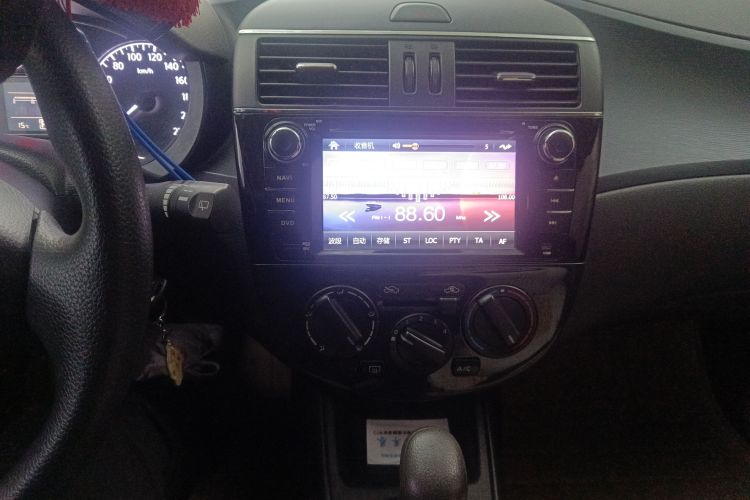 Used Nissan Tiida 2013 1.6L CVT Cool Cafe Edition Audio And AC Panel