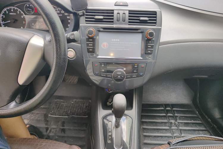 Used Nissan Tiida 2013 1.6L CVT Cool Cafe Edition Audio And AC Panel