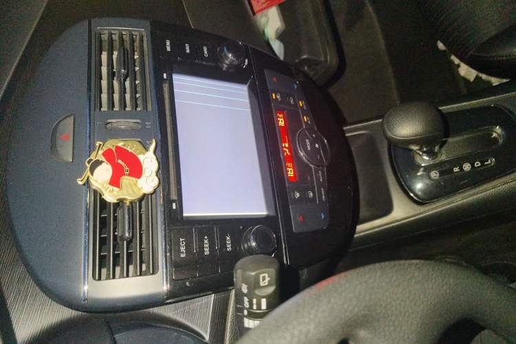 Used Nissan Tiida 2013 1.6L CVT Cool Cafe Edition Audio And AC Panel