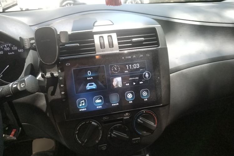 Used Nissan Tiida 2013 1.6L CVT Cool Cafe Edition Center Console