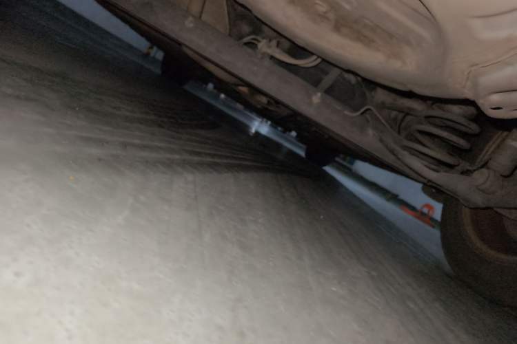 Used Nissan Tiida 2013 1.6L CVT Cool Cafe Edition Chassis Front