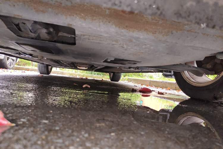 Used Nissan Tiida 2013 1.6L CVT Cool Cafe Edition Chassis Front