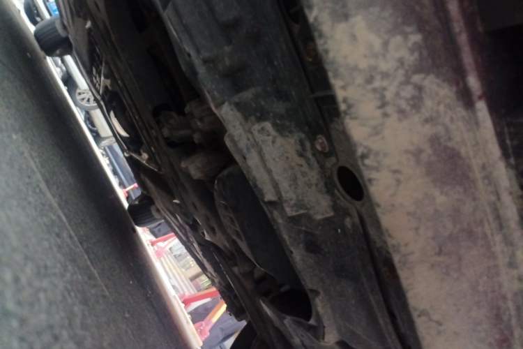 Used Nissan Tiida 2013 1.6L CVT Cool Cafe Edition Chassis Front