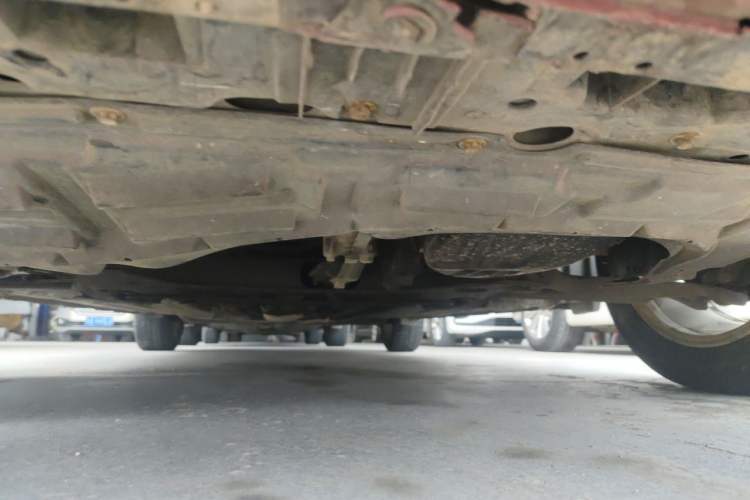 Used Nissan Tiida 2013 1.6L CVT Cool Cafe Edition Chassis Front