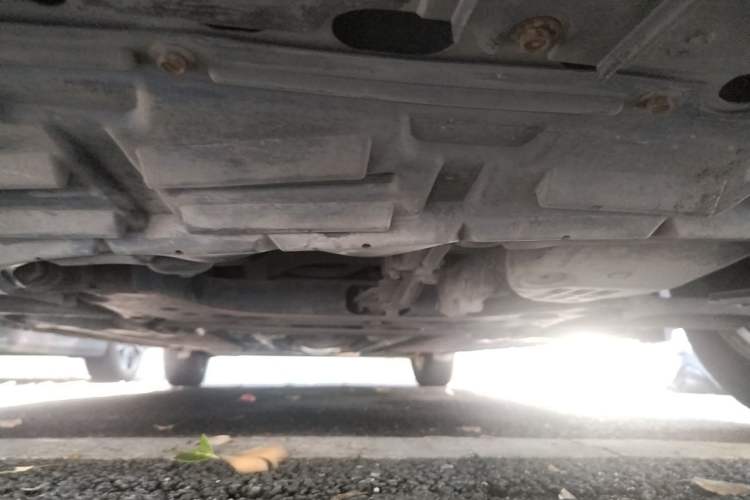 Used Nissan Tiida 2013 1.6L CVT Cool Cafe Edition Chassis Front